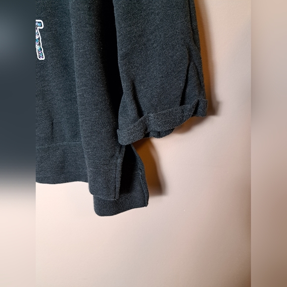 VICTORIA'S SECRET SQUIN XL SWEATER - Picture 4 of 8